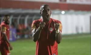 CSA acerta contratações e já tem base do elenco para 2025