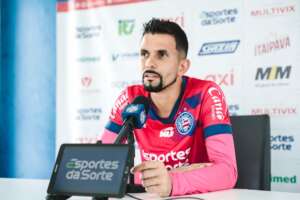 Goleiro do Bahia reforça desejo por Libertadores e pede reflexão após sofrer goleada