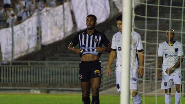 Botafogo-PB 0 x 0 Volta Redonda: Faltou gols, mas não emoção! (Foto: Cristiano Santos / Botafogo-PB)