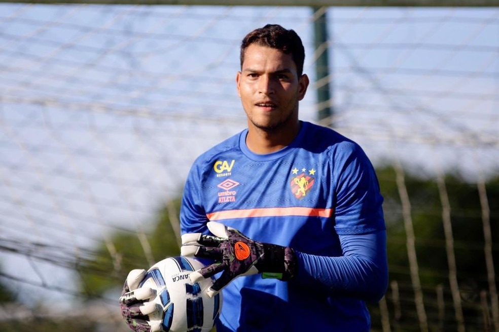 Série B: Goleiro do Sport tem nome publicado no BID e deixa o clube (Foto: Anderson Stevens/Sport)