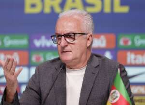 Dorival Júnior projeta recuperação 'fundamental' da seleção