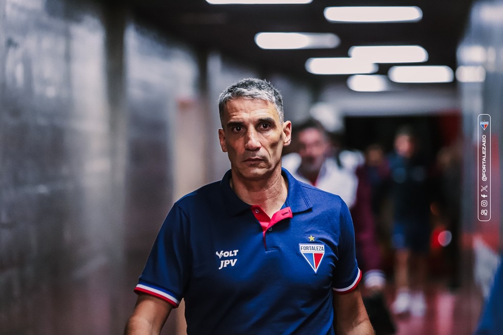 Técnico do Fortaleza questiona arbitragem: "Não estamos chorando" (Foto: Matheus Amorim/Fortaleza)