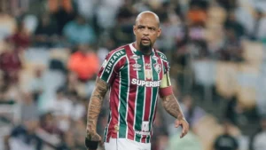 Mãe de torcedor do Botafogo registra B.O. contra Felipe Melo, que nega ofensas