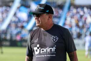 Paysandu demite treinador após novo tropeço em casa na Série B
