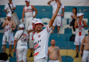 Atacante do Paulista comemora acesso na Segundona: 