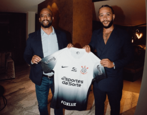 Corinthians oficializa a contratação do atacante holandês Memphis Depay até 2026