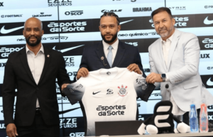 Depay se inspira em Ronaldo no Corinthians e destaca Brasileirão: 'Meca do futebol'