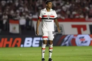 Luiz Gustavo aprova empate do São Paulo com Botafogo e aposta na conquista da vaga no Morumbi