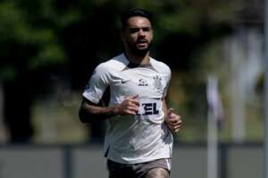 Raniele prega entrega e disposição ao Corinthians diante do Botafogo