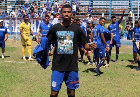 EXCLUSIVO! Conheça Vitinho, herói do Monte Azul nas oitavas da Copa Paulista