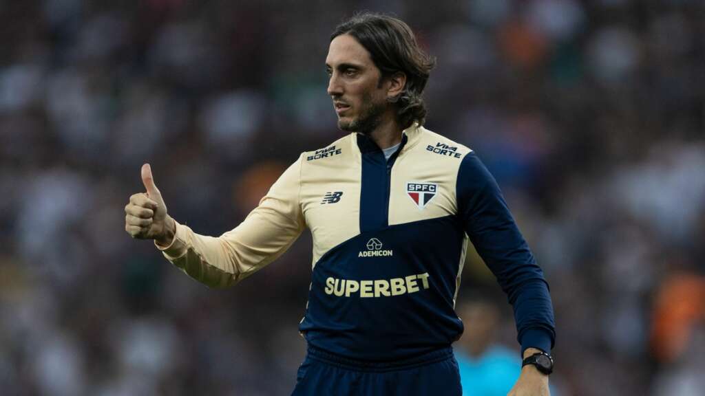 Zubeldía valoriza vitória em clássico após semana tumultuada no São Paulo: ‘Alegria na alma’