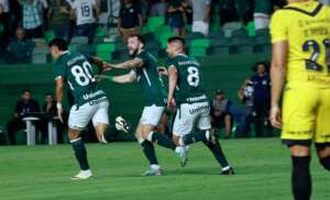 Série B: Goiás ganha ânimo após vitória contra o Santos