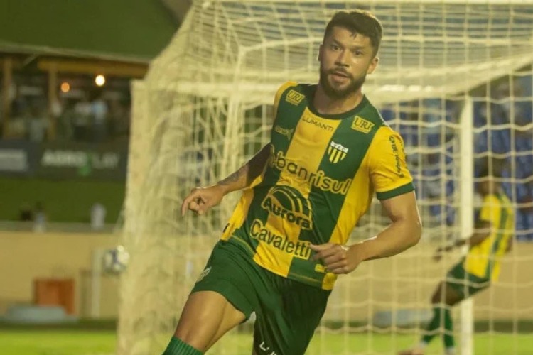 Santa Cruz confirma acerto com atacante Jhonatan Ribeiro (Foto: Enoc Júnior/Ypiranga FC)