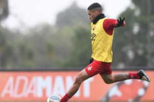 Athletico-PR finaliza preparação para enfrentar o Botafogo e terá desfalque