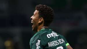 Marcos Rocha renova com o Palmeiras até dezembro de 2025