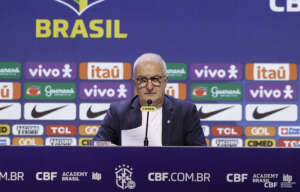 Dorival Jr. convoca o zagueiro Beraldo para vaga do machucado Bremer na seleção brasileira