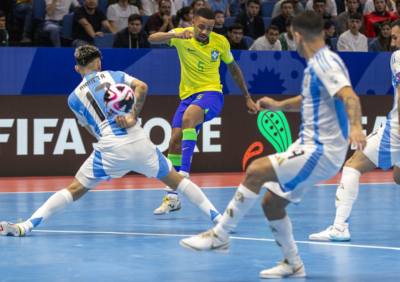 Brasil anula Argentina, conta com milagres de Willian e é hexacampeão do mundo de futsal (Foto: Leto Ribas/CBF)