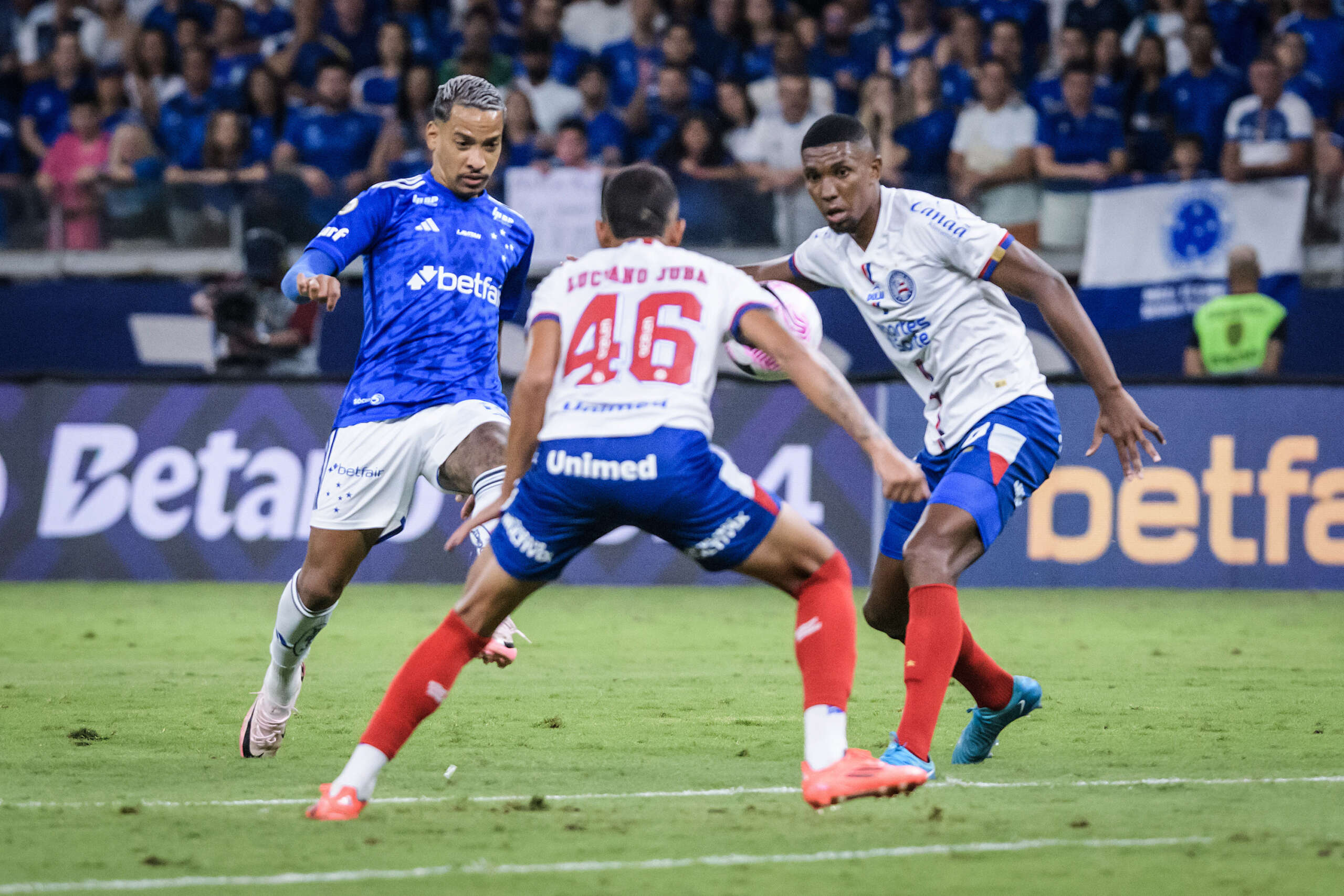 Cruzeiro e Bahia empatam no Mineirão