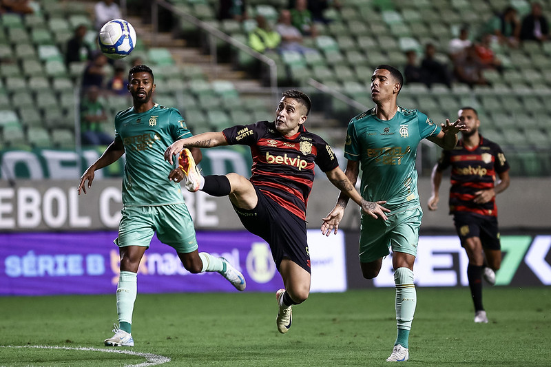 América-MG 2 x 1 Sport - Coelho segue vivo no sonho do acesso (Foto: Paulo Paiva/ Sport Recife)