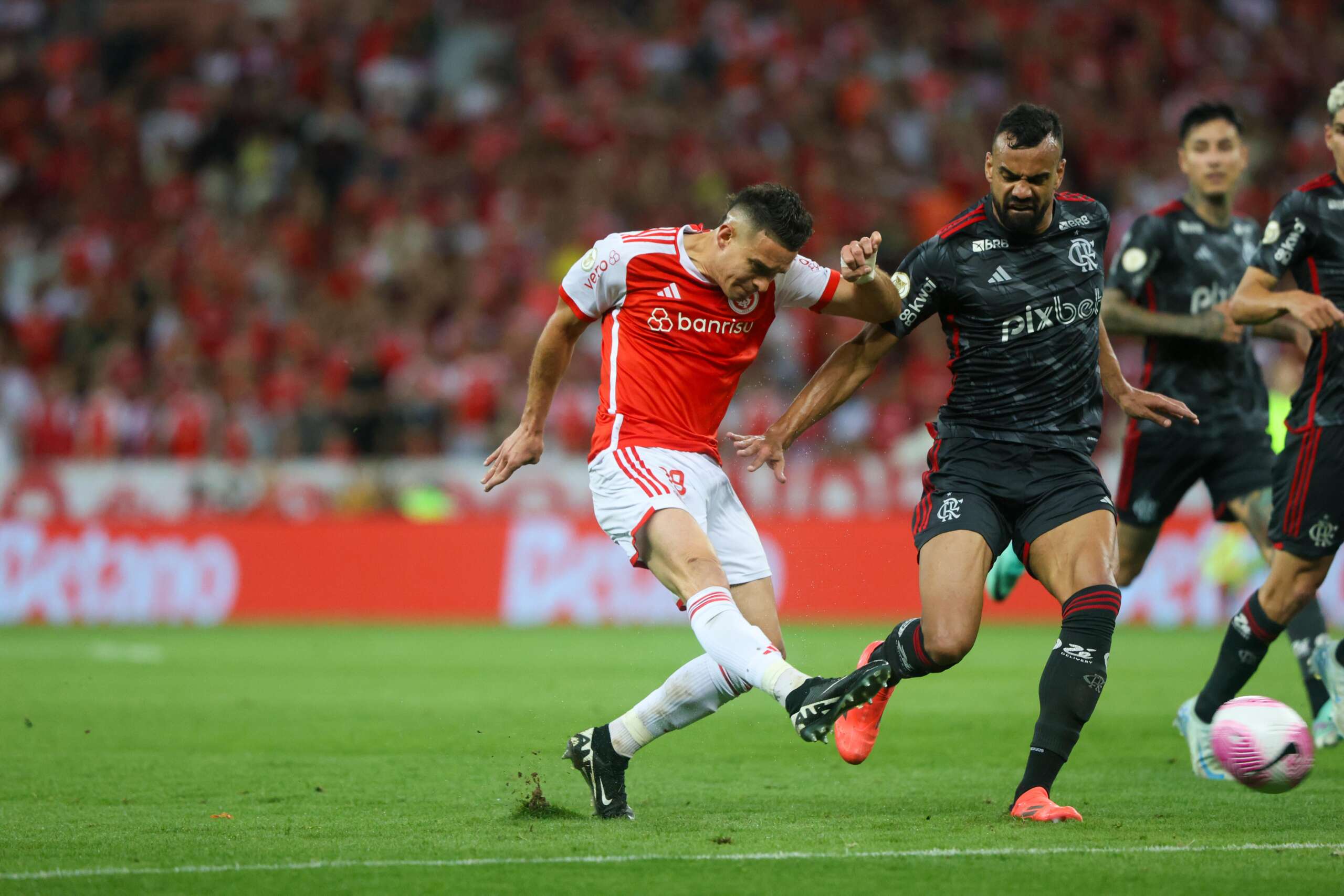 Internacional e Flamengo fazem bom jogo no Beira Rio