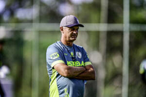 América-MG tem dúvidas para 