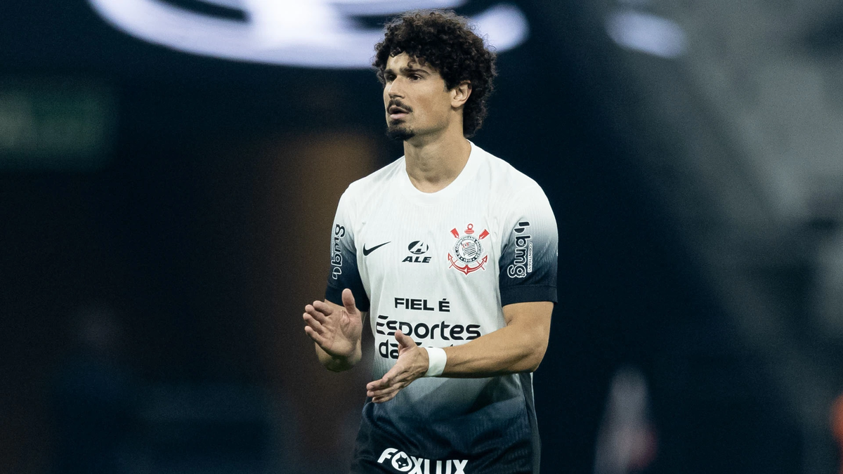 André Ramalho durante partida do Corinthians