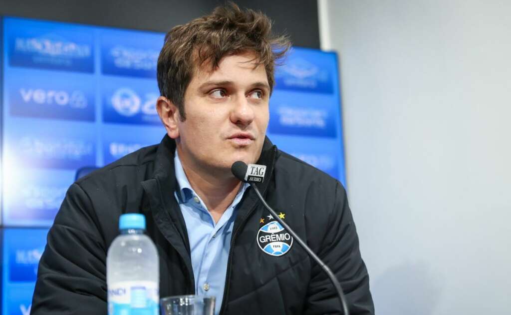 Vice do Grêmio desmente possível volta de Felipão e critica Internacional