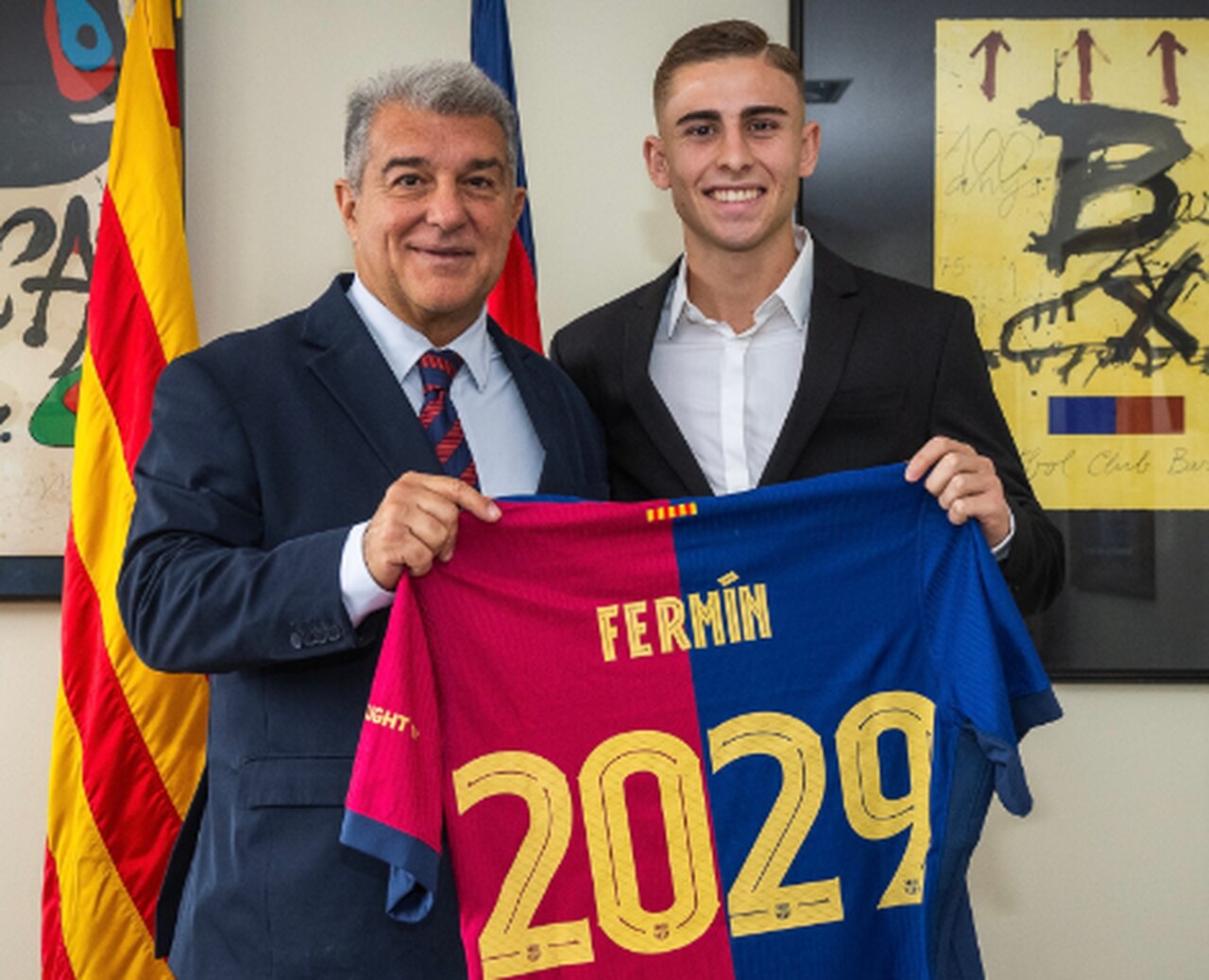 Barcelona renova contrato com Fermin Lopez