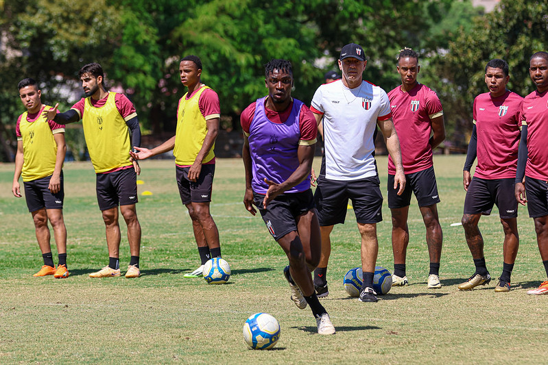 Botafogo-SP tem baixas para encarar Guarani em duelo atrasado da Série B