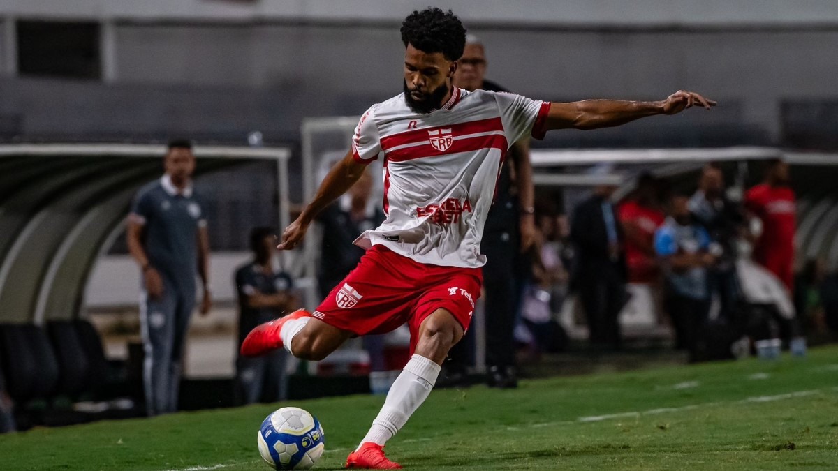 CRB perde volante titular para partida contra o Coritiba na Série B (Foto: Francisco Cedrim/CRB)