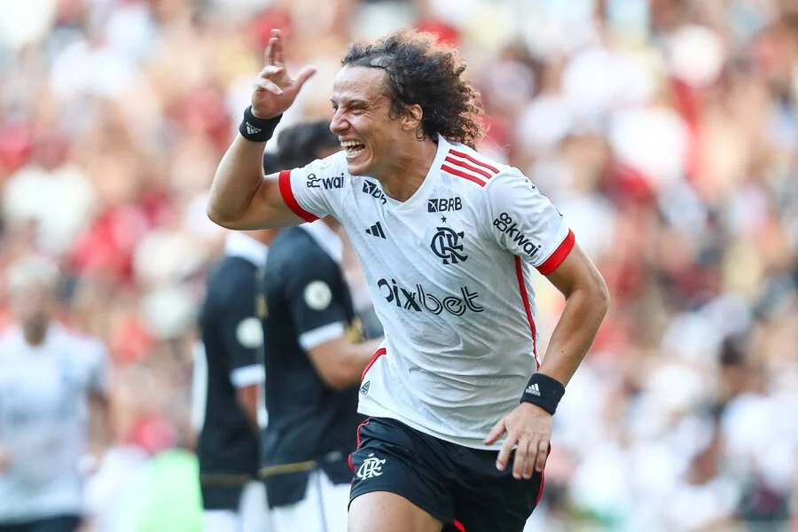 David Luiz em ação pelo Flamengo