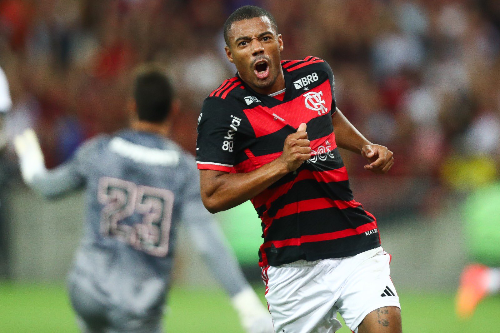 De La Cruz em ação pelo Flamengo