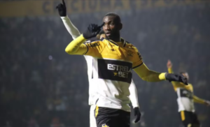 Goiás entra na briga pela contratação de destaque do Criciúma