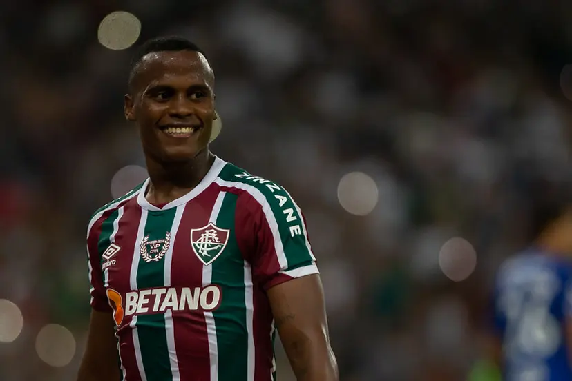 Arias em campo pelo Fluminense