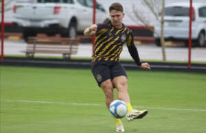 Lateral do Amazonas garante foco total em duelo com o Botafogo-SP