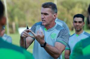 Série B: Mancini avalia situação do Goiás, diz que faltou 'alma' e critica característica do elenco