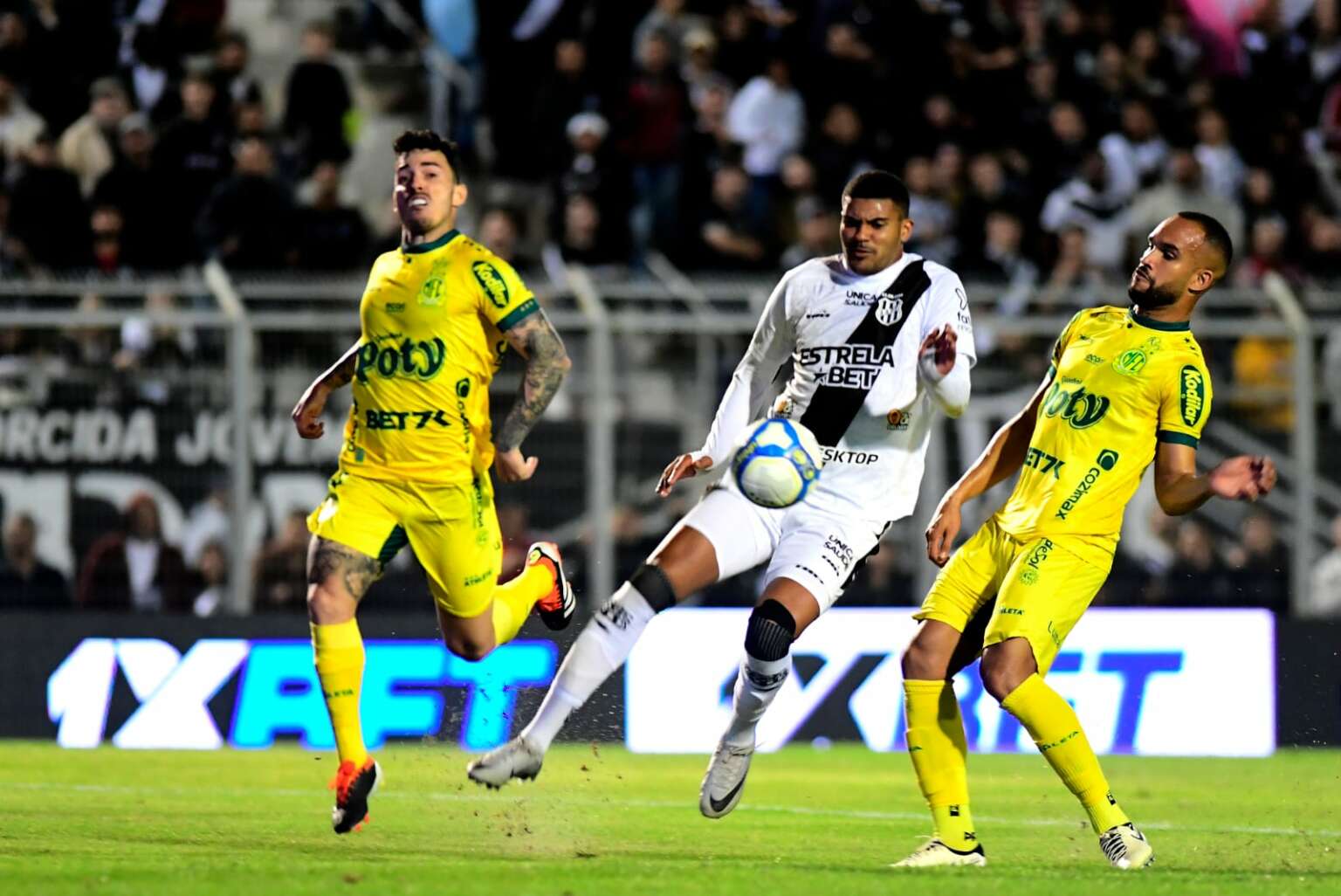 Mirassol e Ponte Preta se enfrentam na Serie B