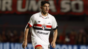 Pablo Maia e Michel Araújo fazem trabalho de recuperação no CT do São Paulo