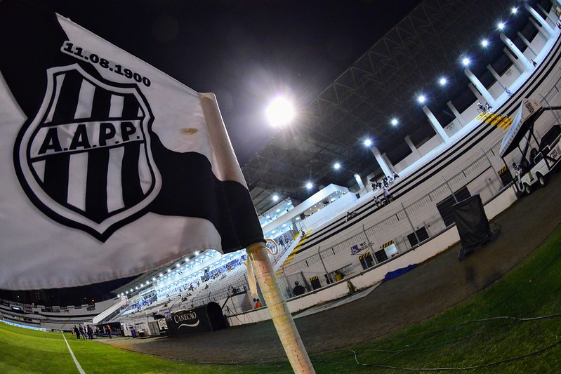 Ponte Preta sofre novo transfer ban, mas presidente tranquiliza torcida: 'Será pago'