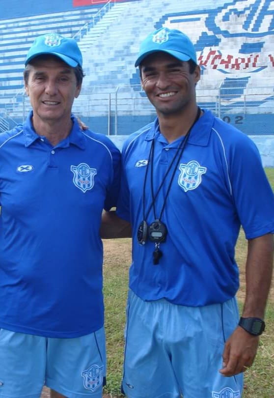 Preparador físico ex-Noroeste comenta preparação da Guiana Inglesa para a Copa Ouro 4 Preparador Fisico da Guiana Inglesa fala sobre a Copa Ouro 1