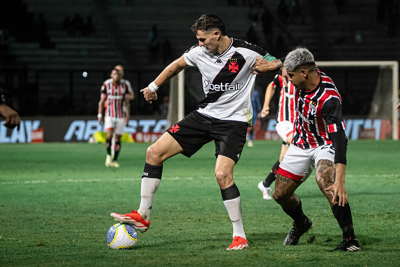 Sao Paulo e Vasco se enfrentam no Brasileirao