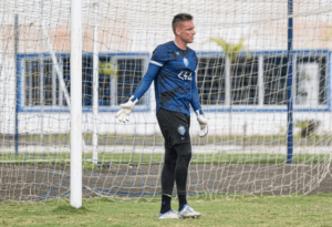 CSA oficializa renovação com goleiro para 2025