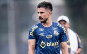William Bigode celebra titularidade no Santos: 'Manter a liderança'