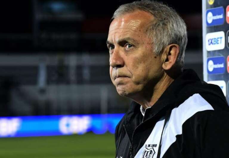 Nelsinho Baptista não é mais técnico da Ponte Preta