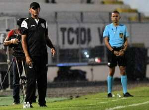 Interino da Ponte Preta pede confiança em reta final: 'Briga não acabou'