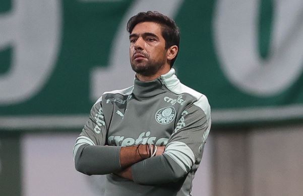 Abel Ferreira entre os 50 melhores técnicos do mundo