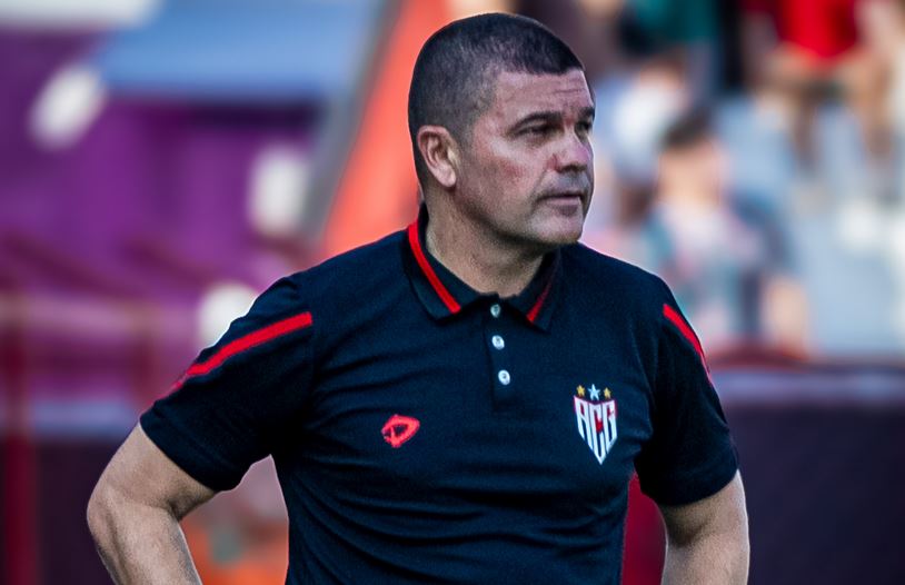 Umberto Louzer não é mais técnico do Atlético-GO