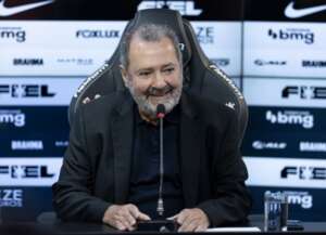 CEO do Corinthians rebate presidente do Cuiabá: 'Não é caloteiro'