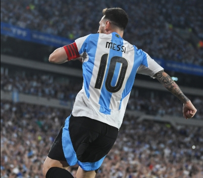 Messi deu show em goleada da Argentina