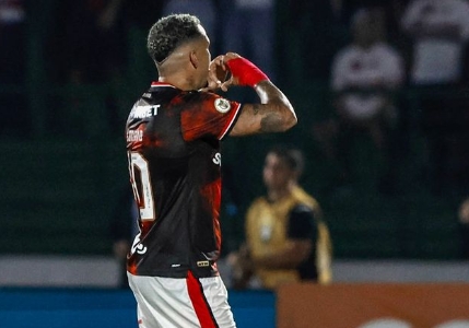 São Paulo vence o Vasco em Campinas